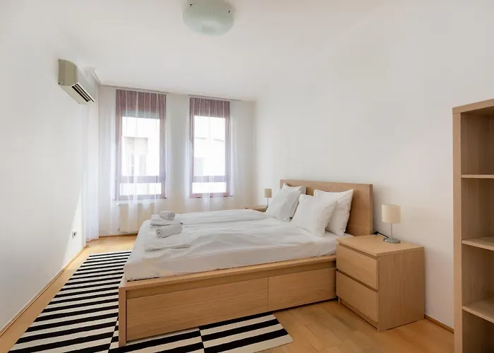 Super Central, 2-bedroom With Terrace *