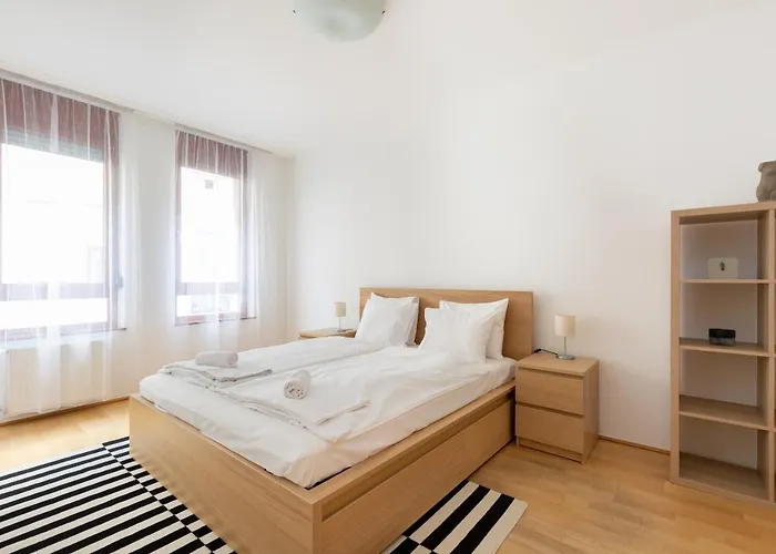 Appartement Super Central, 2-bedroom With Terrace *