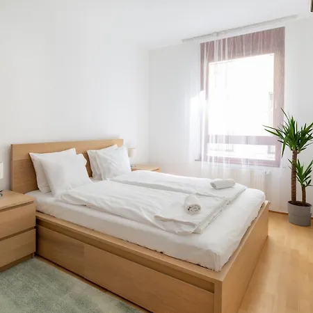 Apartment Super Central, 2-bedroom With Terrace