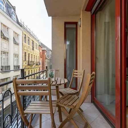Super Central, 2-bedroom With Terrace * Budapeszt