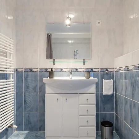 Apartment Super Central, 2-bedroom With Terrace *