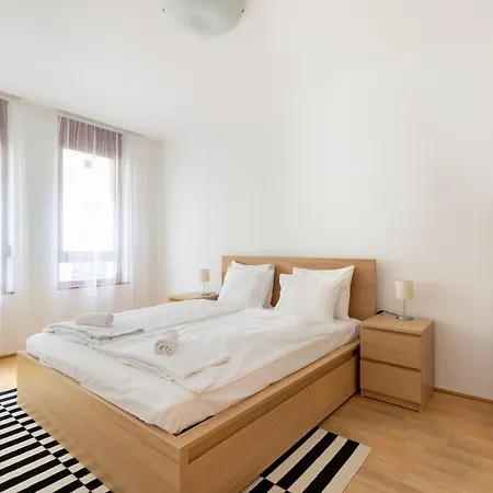 Apartament Super Central, 2-bedroom With Terrace *