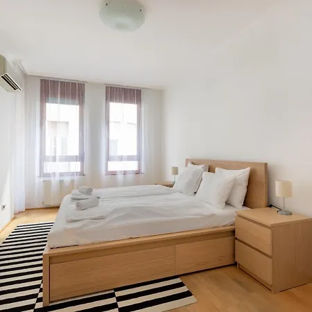 Super Central, 2-bedroom With Terrace *